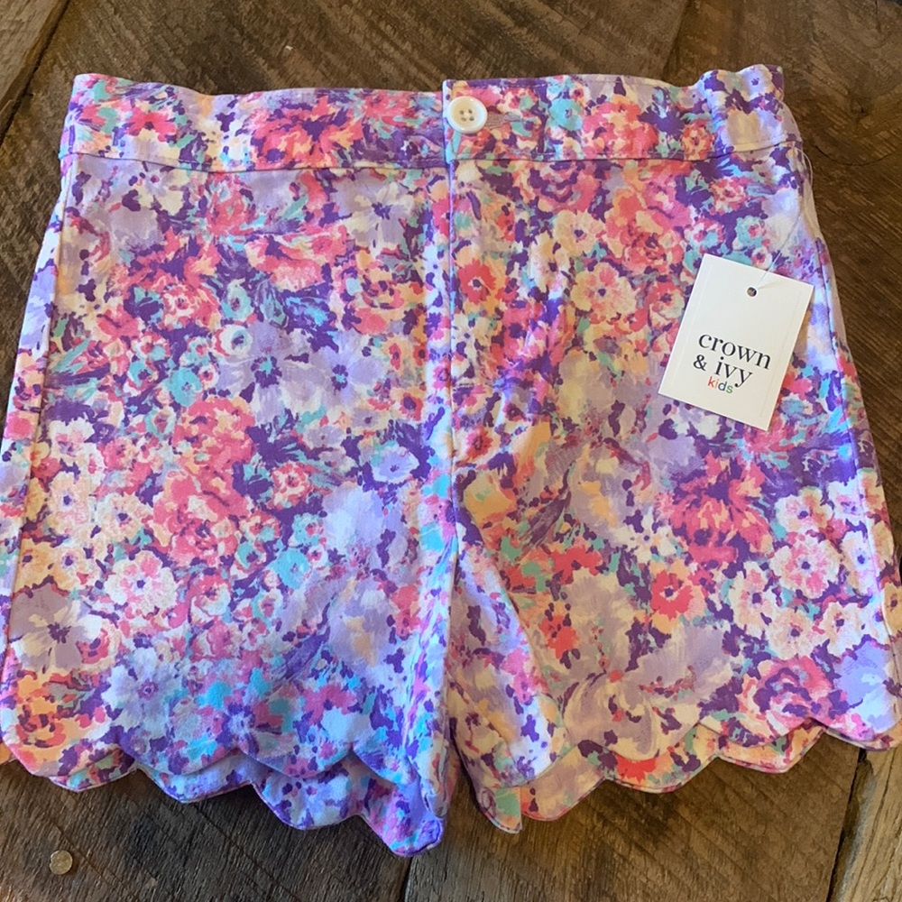 Brand new girls floral shorts Size 6